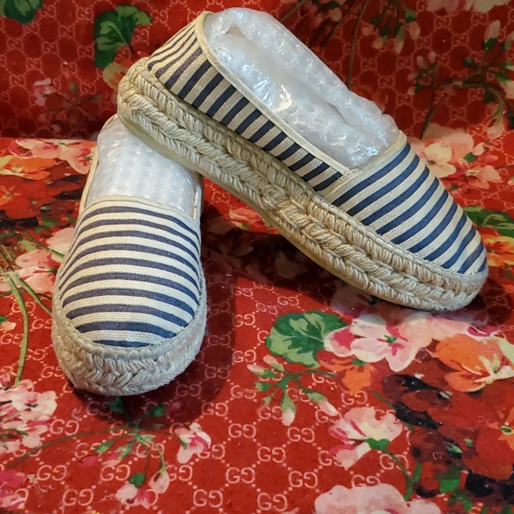 VIGUERA  SLIP ONS